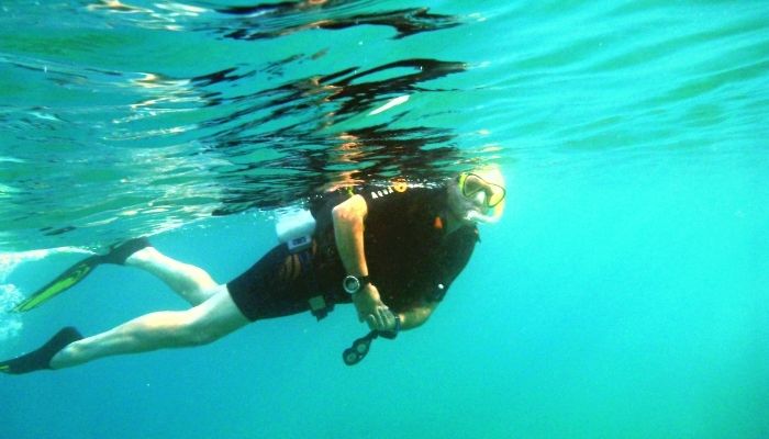 Snorkeling in Kochi – Underwater Swimming