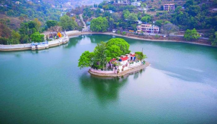 Aquarium in Bhimtal Island