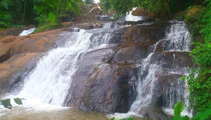 Aruvikkuzhi Waterfalls