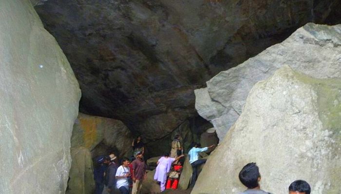 Edakkal Caves