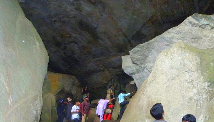 Edakkal Caves