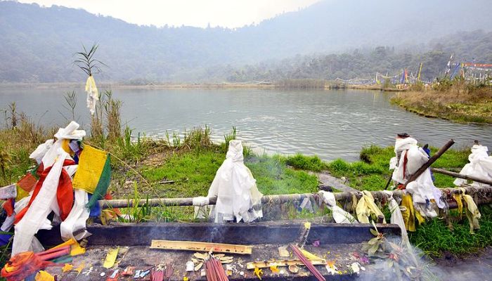 Make a wish at Khecheopalri Lake