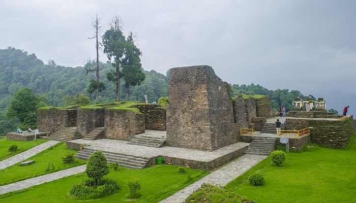 Explore Rabdentse Ruins