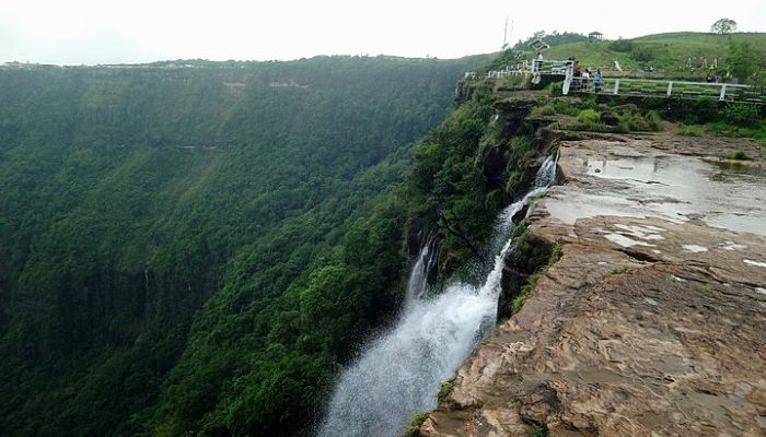 Seven Sister Waterfall