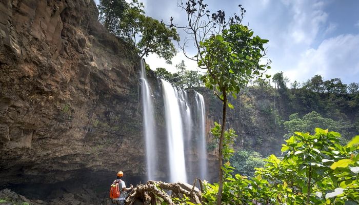 Visit Aharbal Waterfall