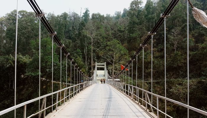 Visit the Singshore Bridge