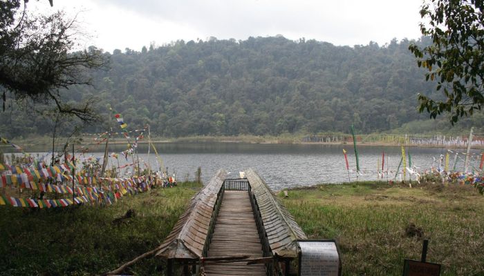 Khecheopalri Lake