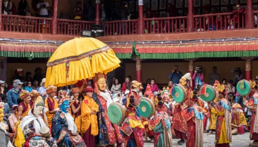 11 Famous Festivals in Jammu and Kashmir - TRISOJ