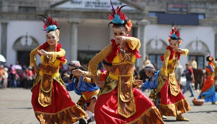 Local Festivals and Cultural Events