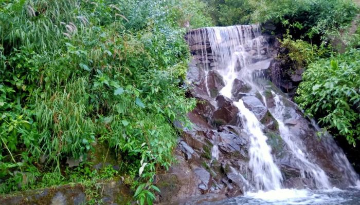 Manki Point Waterfall