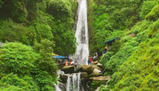 4 Famous Waterfalls in McLeodganj, Himachal Pradesh - TRISOJ