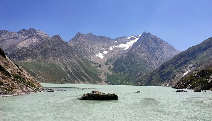 Tulian Lake